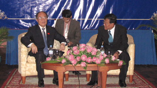 Chủ tịch Quốc hội Nguyễn Sinh Hùng thăm tỉnh Preah Sihanouk